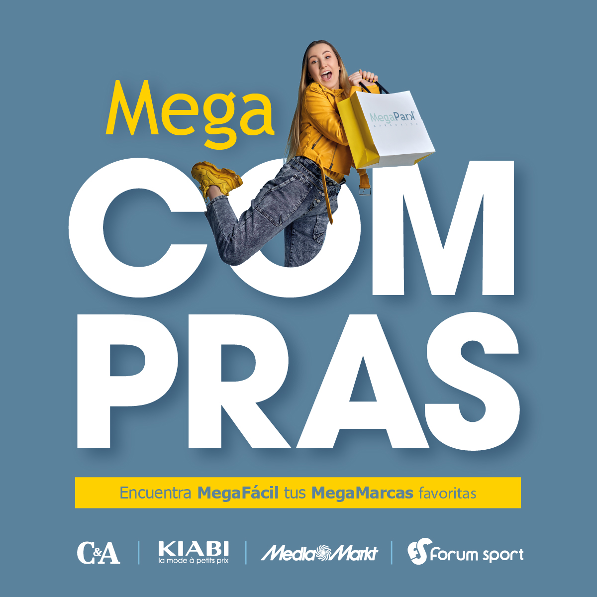 chica contenta con bolsas compra