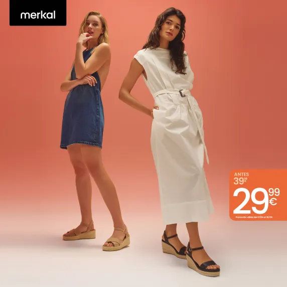 mujeres con sandalias